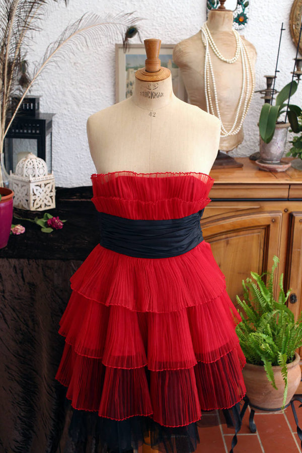 Betsey Johnson New York  Red & Black Tulle Strapless Cocktail Dress.